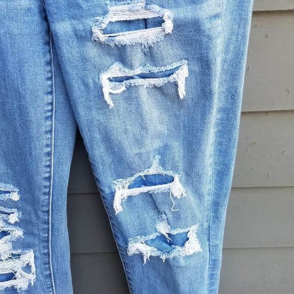 American Eagle Distressed High Rise Jegging Size 4 - Picture 4 of 10